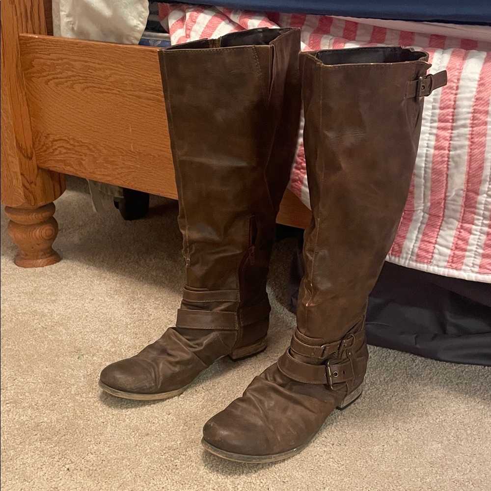 Brown Knee-High Leather Boots